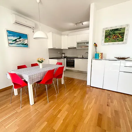 Antonijas Sunny * Makarska