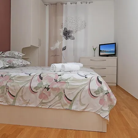 Antonijas Sunny Apartmán