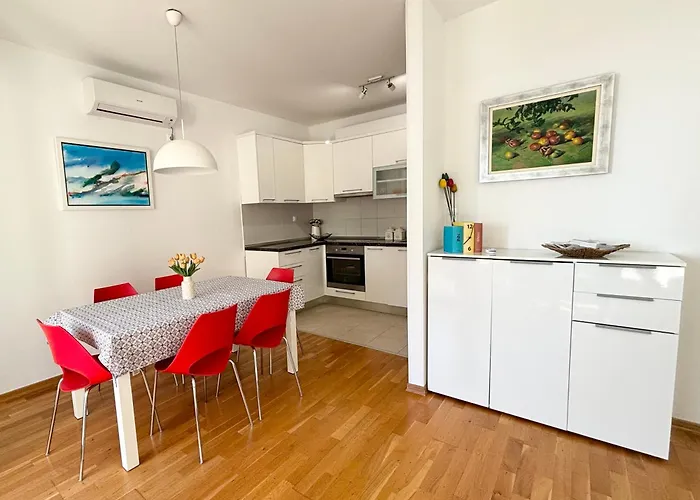 Antonijas Sunny Apartment Makarska