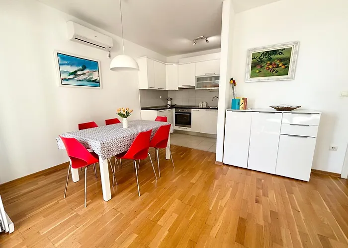 Antonijas Sunny * Makarska