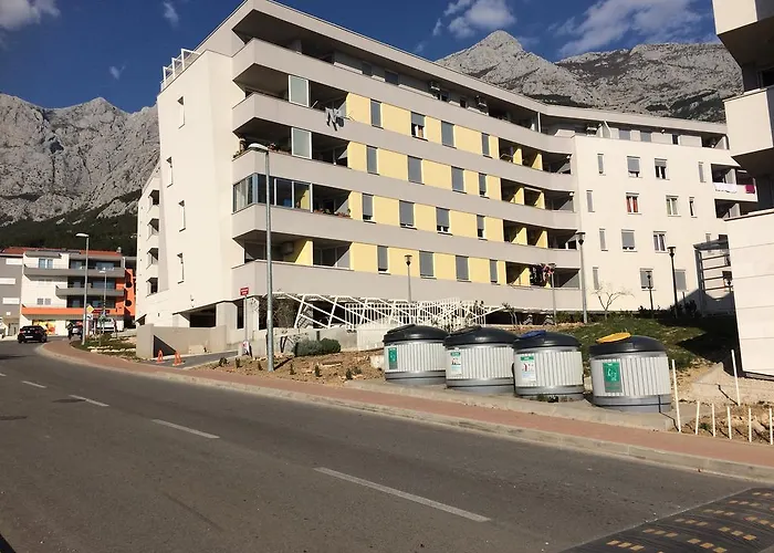 Antonijas Sunny Apartment Makarska